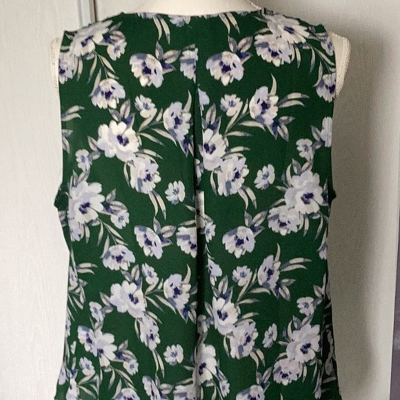 Banana Republic crepe top - Picture 4 of 6